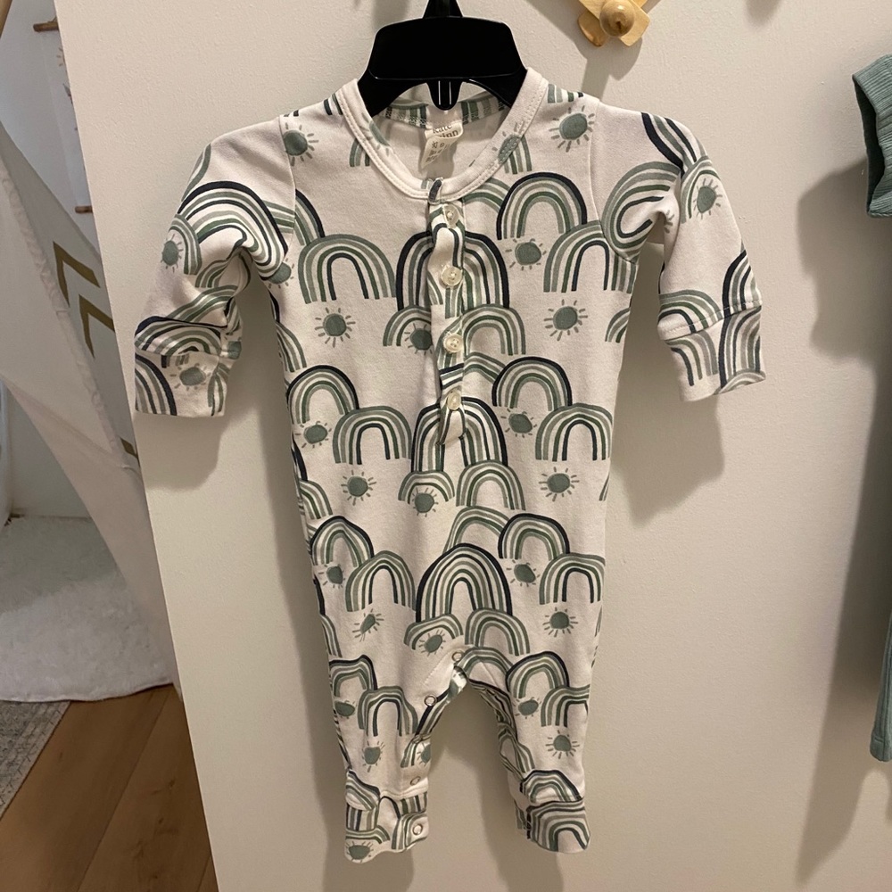 Kate quinn romper size 12-18 months